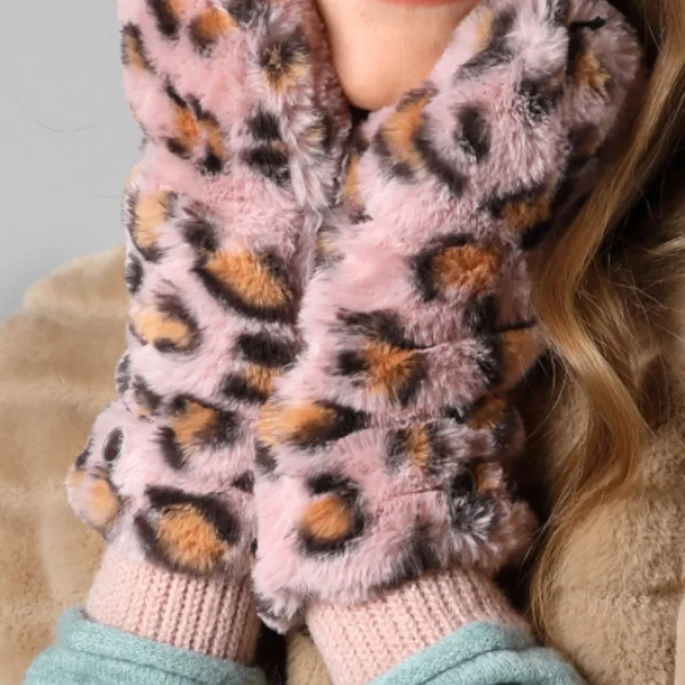 SOFT Ivory Animal Print Pop Top Mittens - Picture 4 of 4